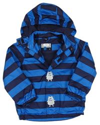 Tmavomodro-modrá pruhovaná šusťáková jarní bunda s odepínací kapucí Pocopiano