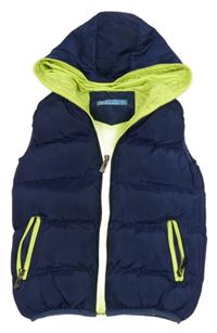 Tmavomodrá šusťáková zateplená vesta s kapucí