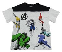 Bílo-černé tričko s Avengers Tu