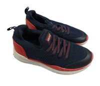 Tmavomodré tenisky s logem Levi´s vel. 30