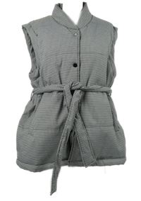 Dámská černo-bílá kostkovaná zateplená vesta s páskem 