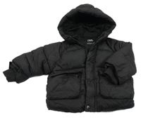 Černá prošívaná šusťáková zimní  bunda s kapucí ZARA