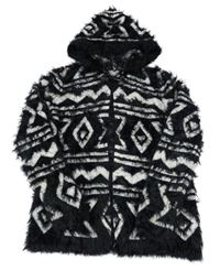 Černo-bílý vzorovaný chlupatý svetrový cardigan s kapucí Matalan