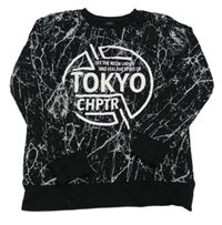 Černo-bílá mikina s nápisem Chapter young