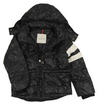 Černá šusťáková zimní bunda s kapucí Moncler