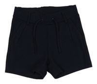 Tmavomodré chino kraťasy name it.