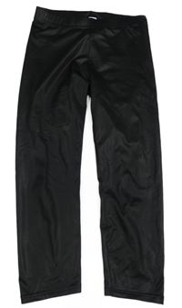 Černé lesklé capri legíny C&A