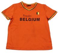 Červené sportovní tričko s nápisem 