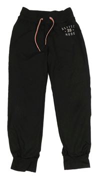 Černé sportovní tepláky s nápisy a číslem H&M