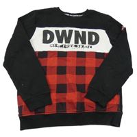 Černo-bílo-červená kostkovaná mikina s písmenky C&A