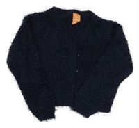 Tmavomodrý chlupatý propínací crop svetr Pusblu