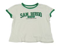 Bílo-zelení crop tričko s nápisem C&A