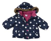Tmavomodrá puntíkatá šusťáková zimní bunda s kapucí s kožešinou Mamas&Papas
