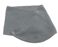 Šedý fleecový nákrčník 