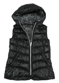 Černá šusťáková prošívaná zateplená vesta s kapucí Pocopiano