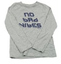 Světlešedé triko s nápisem 