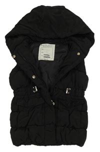 Černá šusťáková zateplená vesta s kapucí River Island