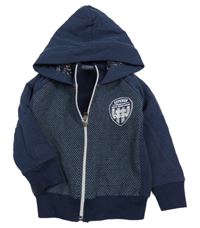 Tmavomodrá vzorovaná propínací mikina s nášivkou a nápisy a kapucí