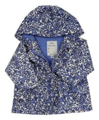 Bílo-modrá květovaná nepromokavá jarní bunda s kapucí Vertbaudet