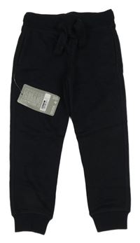 Nové - Černé tepláky Dunnes