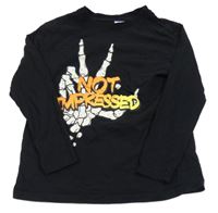 Černé triko s nápisy a kostmi Chapter young