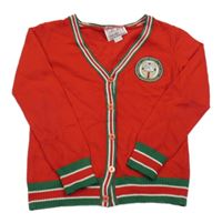 Červený propínací svetr s nášivkou a proužky