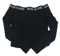 Černé crop triko s logy a lodičkovým výstřihem RIVER ISLAND