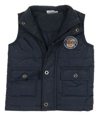 Tmavomodrá šusťáková zateplená vesta s výšivkou Impidimpi