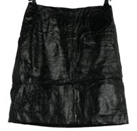 Dámská černá koženková sukně M&S