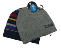 Nové - 2x čepice - šedá + tmavomodro-červeno-šedá pruhovaná čepice Rebel