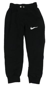 Černé cuff tepláky s logem Nike 