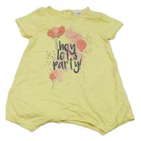 Žluté šaty s nápisy a balonky Topomini