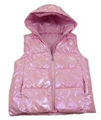 Růžová lesklá šusťáková zateplená vesta s kapucí Dunnes Stores