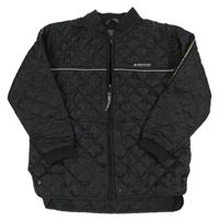 Černá šusťáková prošívaná lehce zateplená bunda s nášivkou 