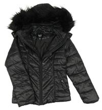 Černá prošívaná šusťáková zimní bunda s kapucí s kožešinou New Look