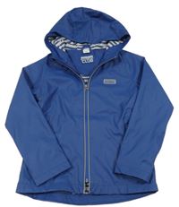 Tmavomodrá nepromokavá jarní bunda s nášivkou a kapucí POCOPIANO