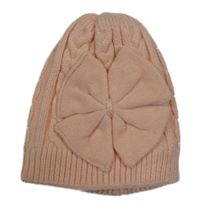 Růžová pletená čepice s mašlí