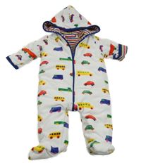 Bílo-barevná sametová zateplená kombinéza s auty a kapucí 