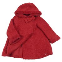 Červený huňatý kabát s kapucí a mašlí Mayoral