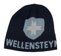 Tmavomodrá čepice s nápisem 