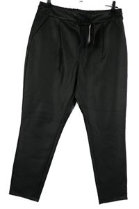 Nové - Dámské černé koženkové kalhoty Vero Moda 