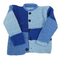 Světlemodro-modrý koskovaný propínací svetr 