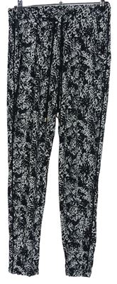 Dámské černo-bílé vzorované teplákové letní kalhoty F&F