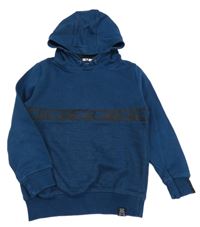 Modro-černá mikina s nápisy a kapucí 