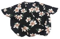 Černá květovaná crop halenka New Look 