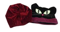 2x - Červená sametová žebrovaná turbanová čepice + černá sametová čepice s kočkou