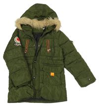 Khaki šusťáková prošívaná zimní bunda s nášivkou a kapucí 