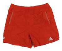 Červené plážové kraťasy s logem Adidas