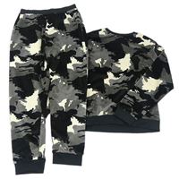 Černo-šedé army plyšové pyžamo F&F