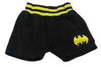Černo-žluté teplákové kraťasy s Batmanem 